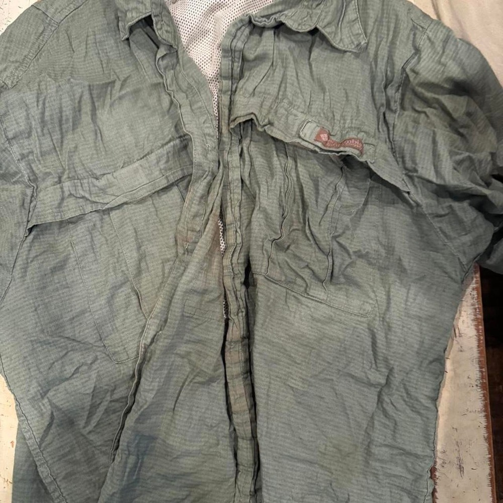 Columbia Sportswear Mens Sage Green Vented Fishing Shirt Medium Button Down
